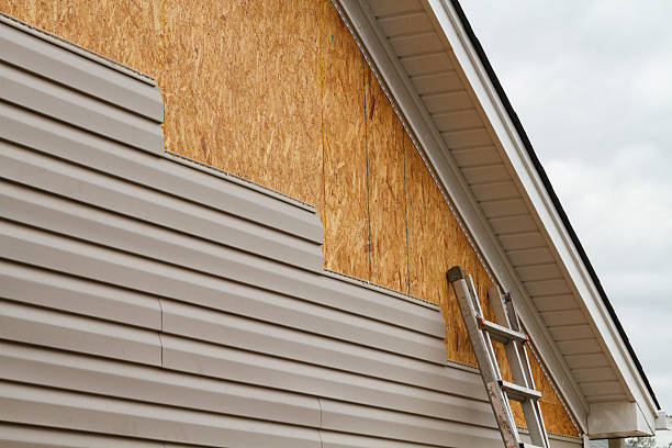 24/7 Emergency Wood Siding experts in Rushville, IL